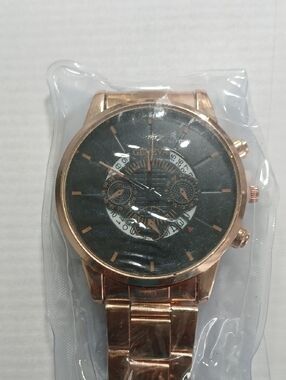 Rose Gold Men's Watch with Black Dial